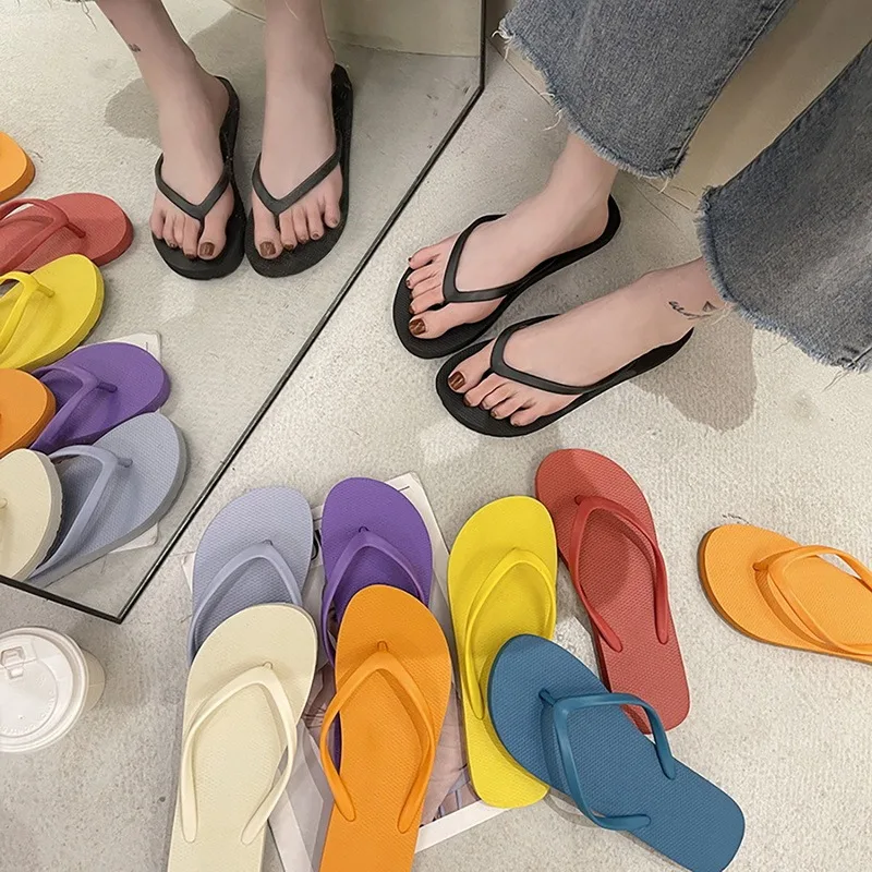 

Simple Solid Color Comfortable Slippers Flip Flop Women Summer Korean Fashion Casual Non-Slip Couple Flip Flops Breathable Beach