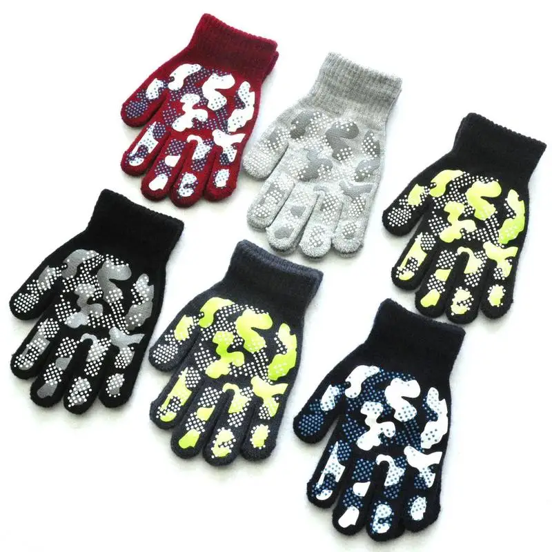 Детские зимние теплые перчатки вязаные эластичные варежки камуфляжные лыжные с