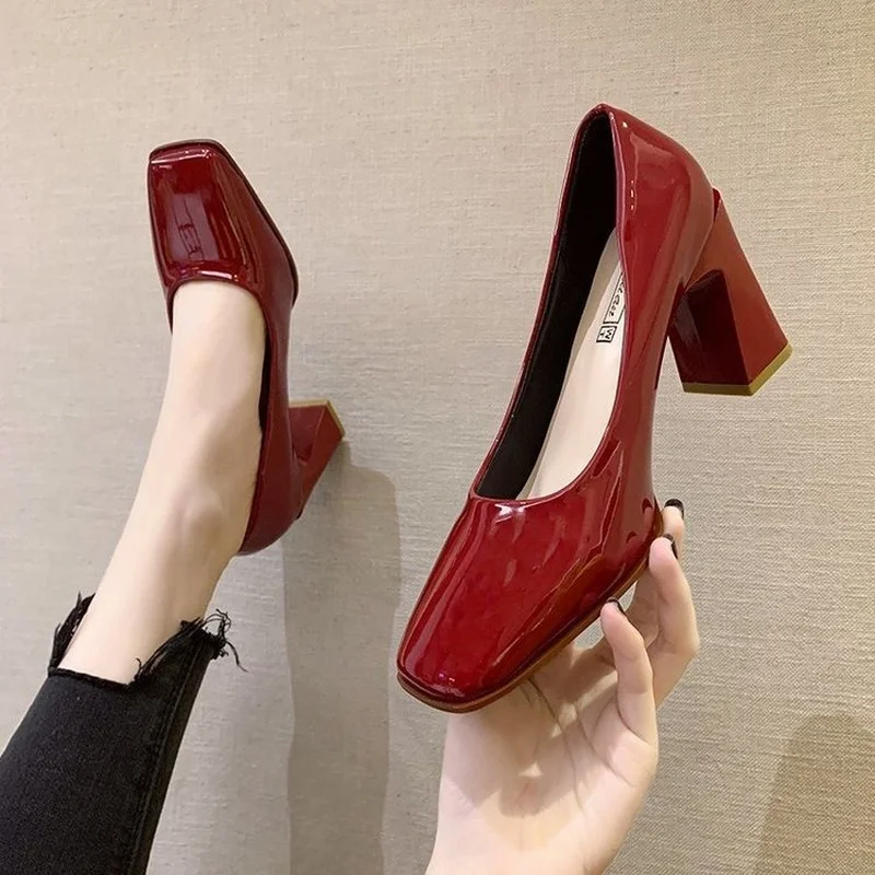 

Ladies High Heels 2021 New Square Toe Thick Heel High Heels Fashion Patent Leather Red High Heels Party Prom Women’s Shoes