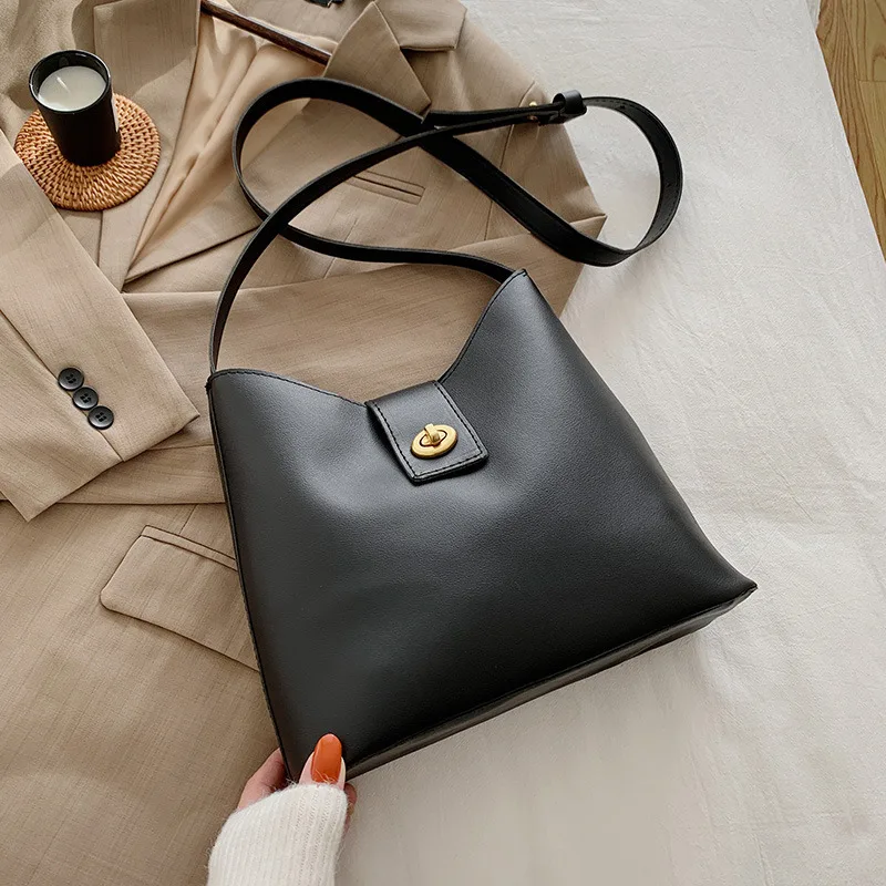 

2021 autumn and winter new fashion bag women's large-capacity retro bucket bag foreign style texture shoulder slung bag