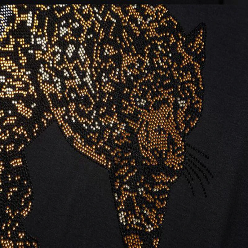 Роскошный дизайн футболка со стразами повседневная с коротким рукавом o образным