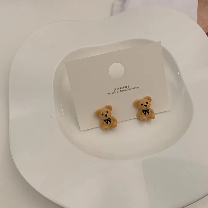 

Soft Sister Cute Bear Earrings Female Simple and Small Earrings Spring Niche Wild Net Red Jewelry