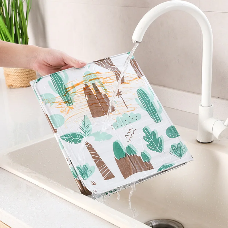 

Kitchen Oil Baffle Foldable Aluminum Foil Splashing Resistant Gas Stove Baffle Cooking Frying Pan Oil Splash Protection Board