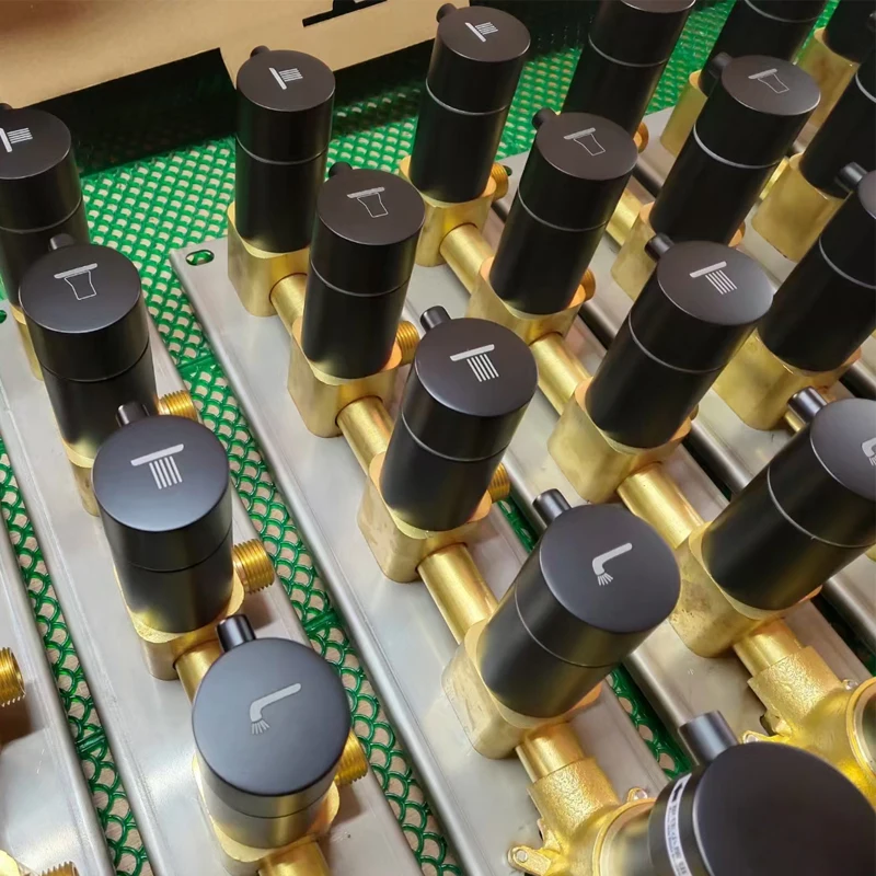 Рисунок 4 - Роскошная большая дождевая душевая панель 800 × 600 мм