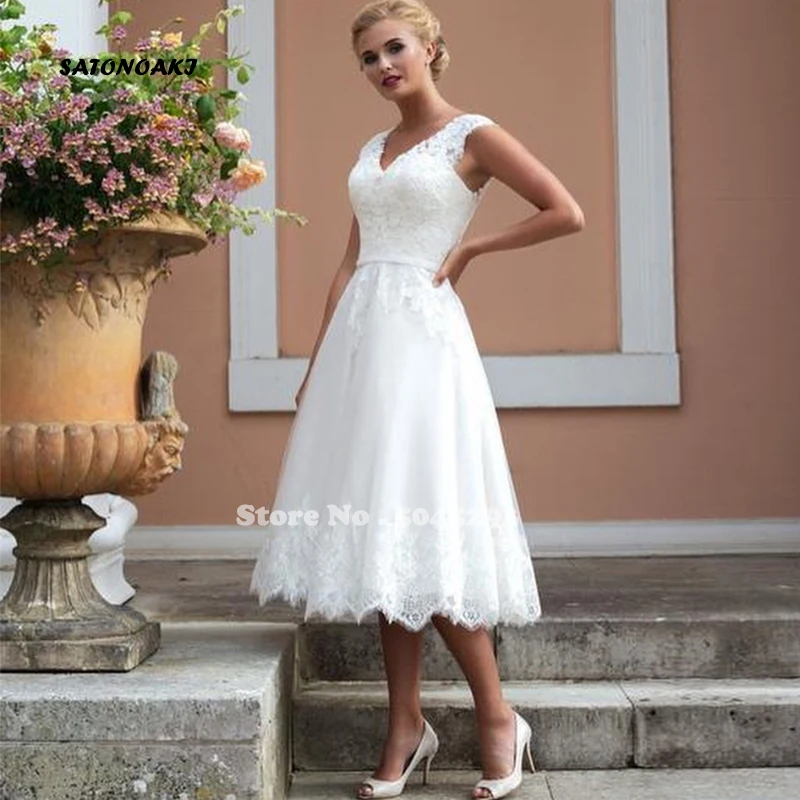 

2021 Short Wedding Dress V-Neck Lace Appliques Sleeveless Knee Length Simple Charming Bride Gowns With Sashes Vestido De Novia