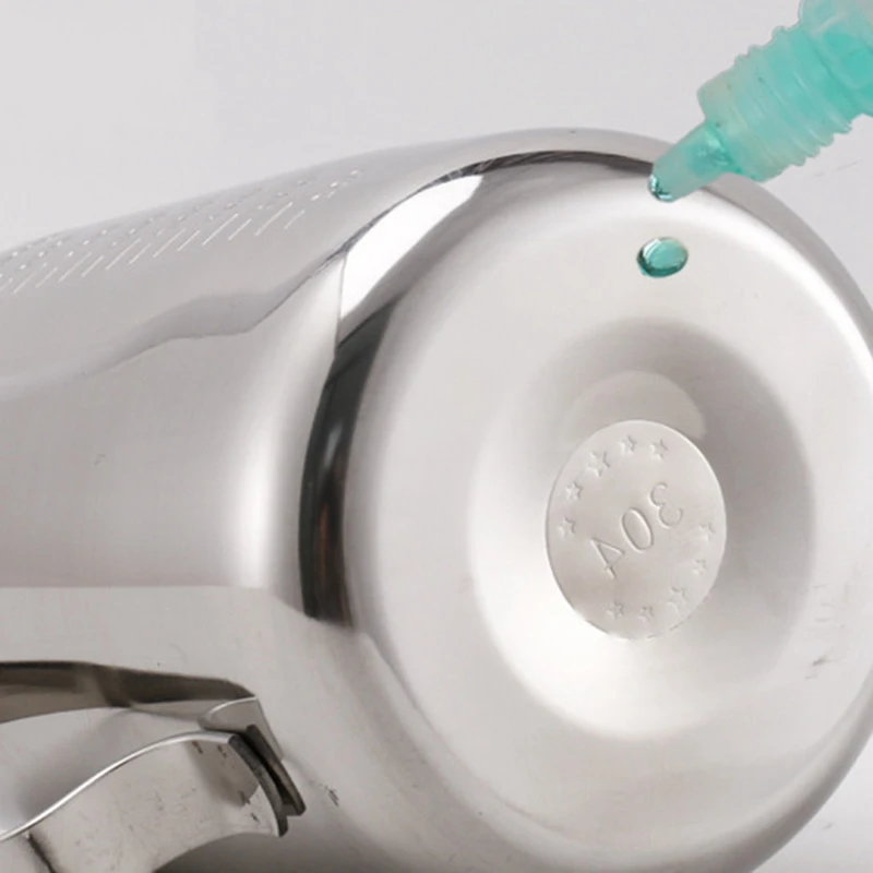 

304 Stainless Steel Pull Cups Inner and Outer Scale Fancy Coffee Pointed Mouth Pull Pull Cylinder Milk Foam Cup 600Ml