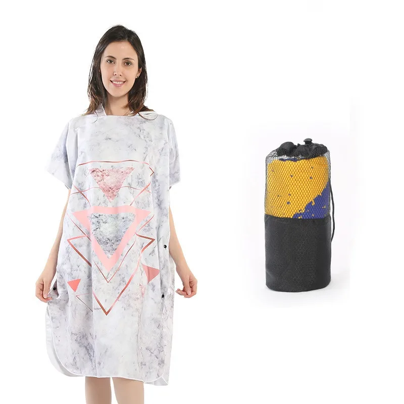 Быстросохнущее пляжное полотенце с капюшоном микрофибра Мраморная печать