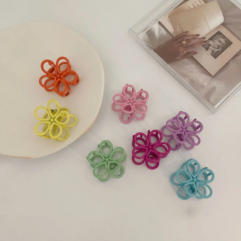 

Style Metal Crab Claw Clip Flower Hair Claw Gorgeous Small Clips For Women Girls Charm Barrette Hair Accessories