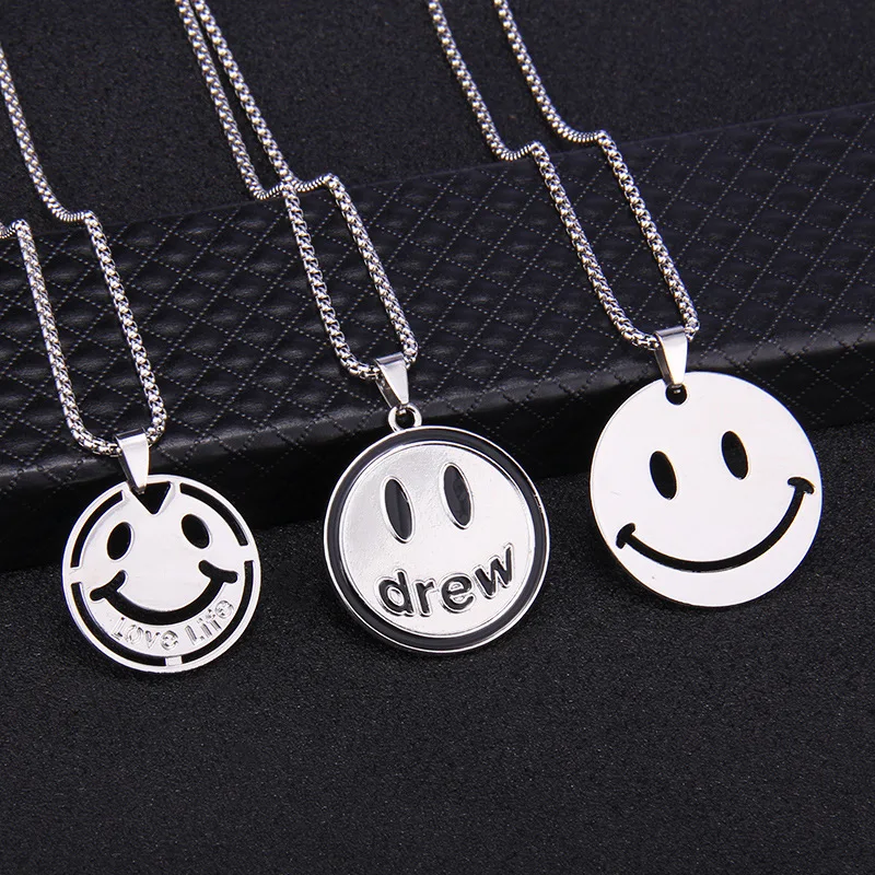 2021 красное ожерелье с вращающимся улыбающимся лицом женское в стиле хип-хоп