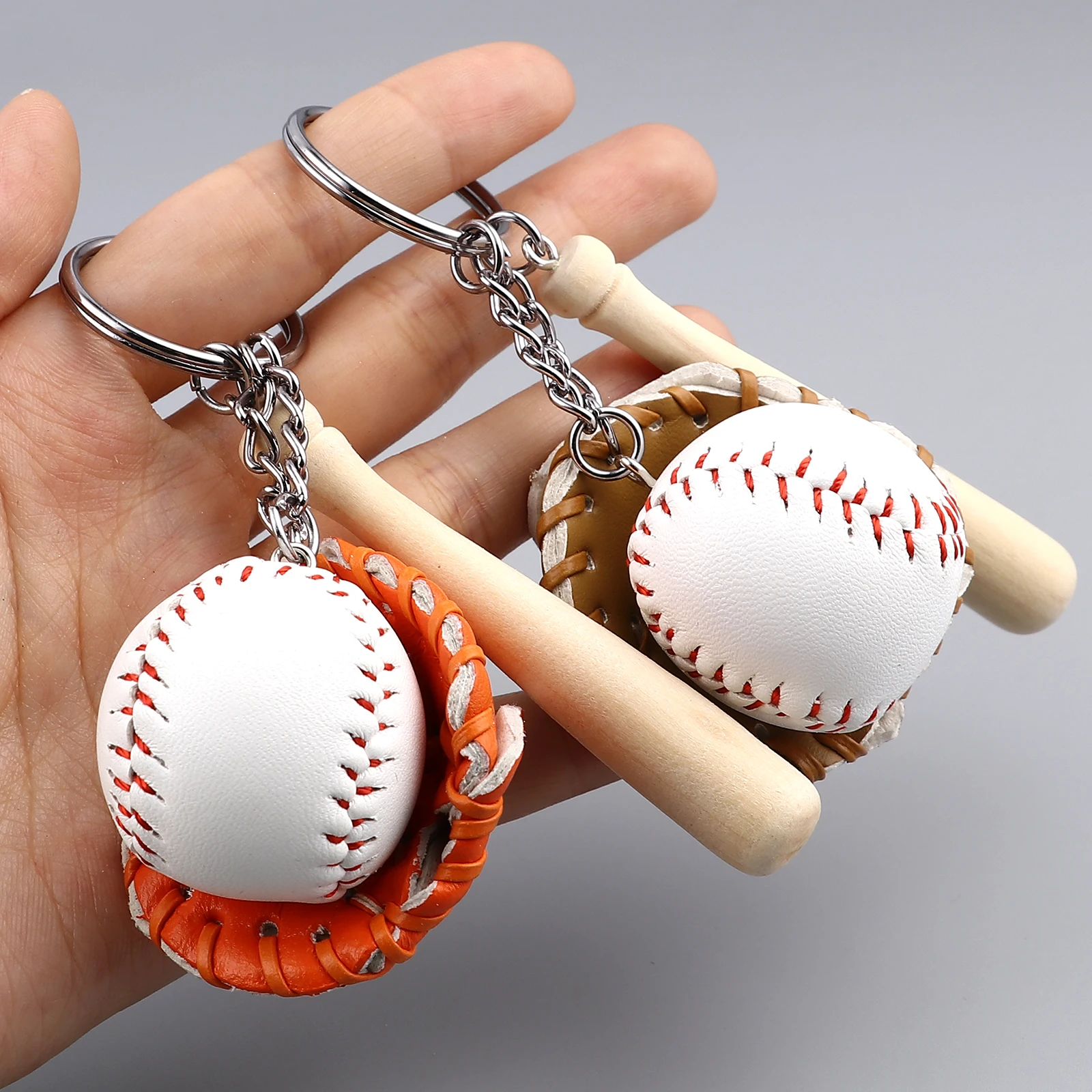 

Mini Three-piece Baseball Glove Wooden Bat Keychain Sports Car Key Chain Key Ring Gift For Man Women Men Gift 11cm, 1 Piece