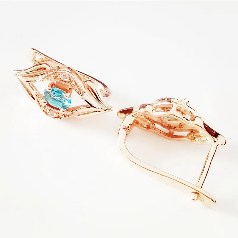 Комплект ювелирных изделий с голубым кубическим цирконием 585 пробы модная