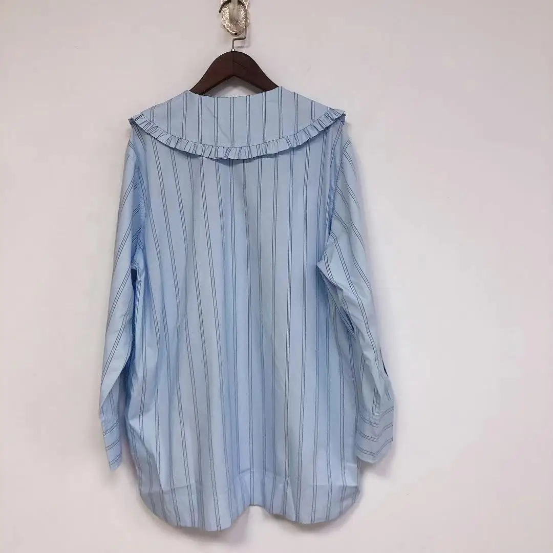 

2021 Early Spring New Retro Doll Deep V Big Lapel Striped Shirt Women