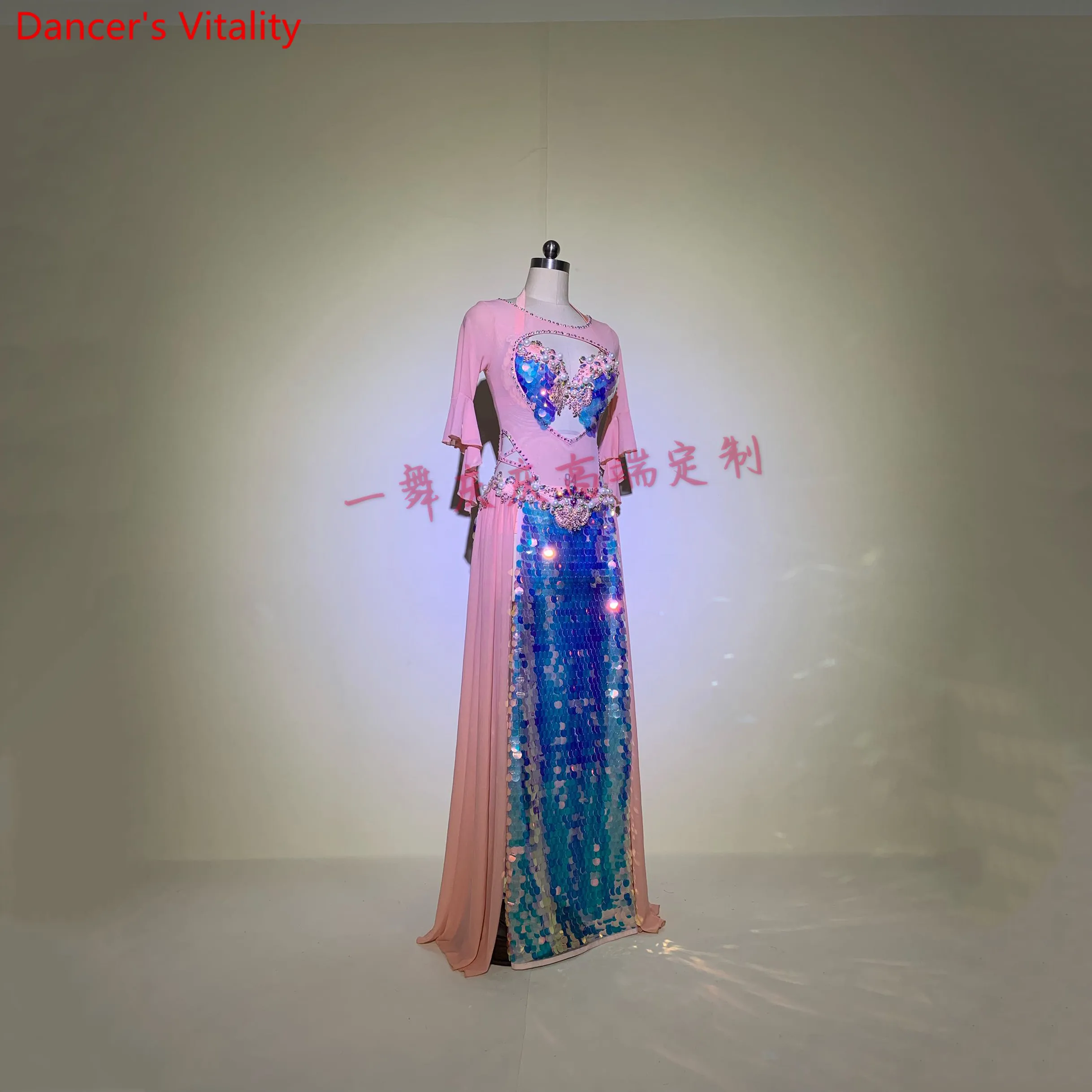 Женский костюм для танца живота прозрачный с бюстгальтером и юбкой блестками