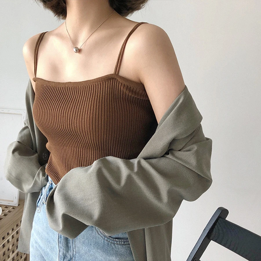 Весенне летний короткий топ на бретелях сексуальный женский жилет однотонный