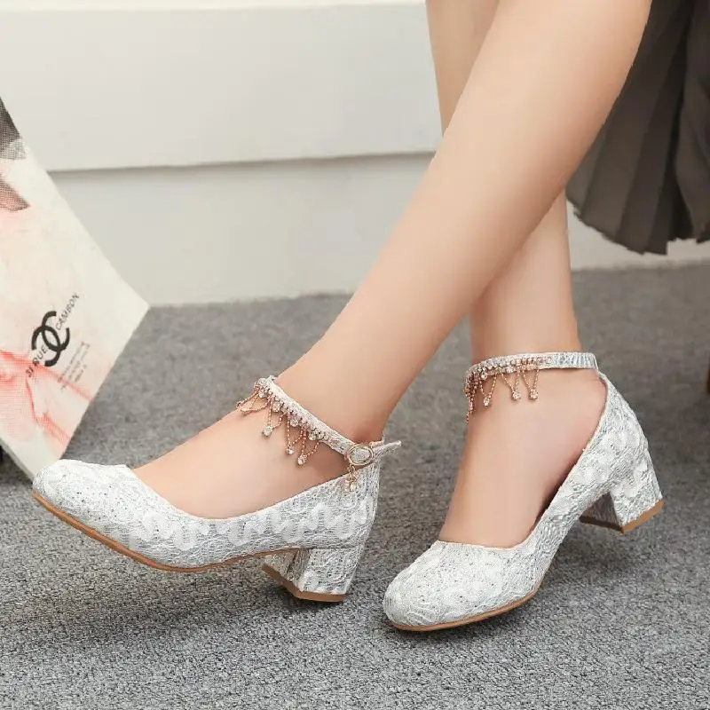 Милые кружевные туфли на среднем каблуке женские белые свадебные принцессы со