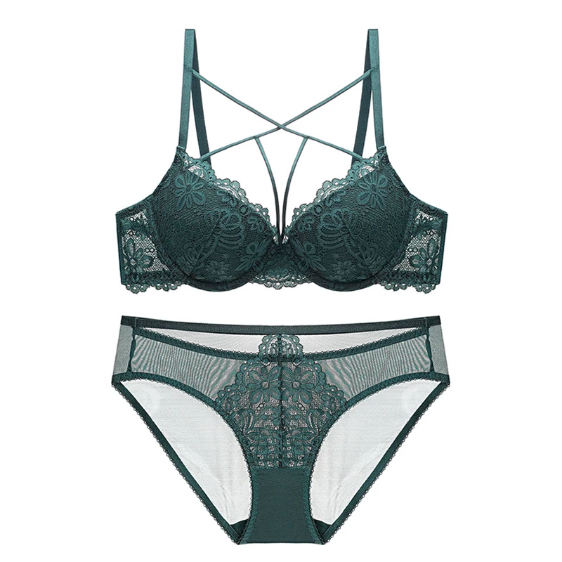 Комплект женского кружевного нижнего белья с чашками пуш ап и глубоким V образным