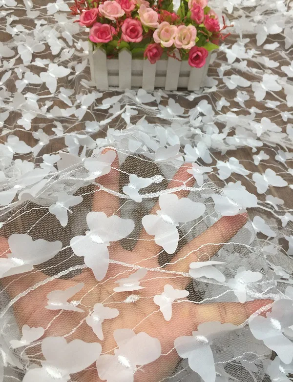 Тюлевая кружевная ткань с 3D бабочками Белая французская сетчатая для платья
