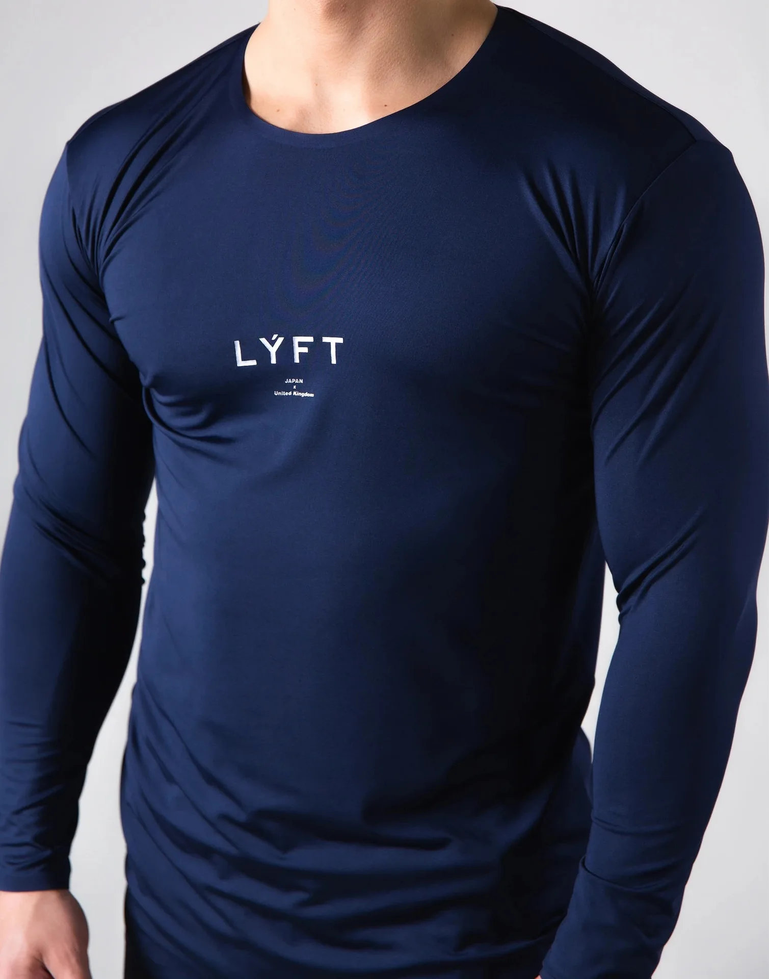 

Muscle brothers fitness men spring and autumn sports hedging long sleeve bottoming shirt milk silk running fitness long sleeve m