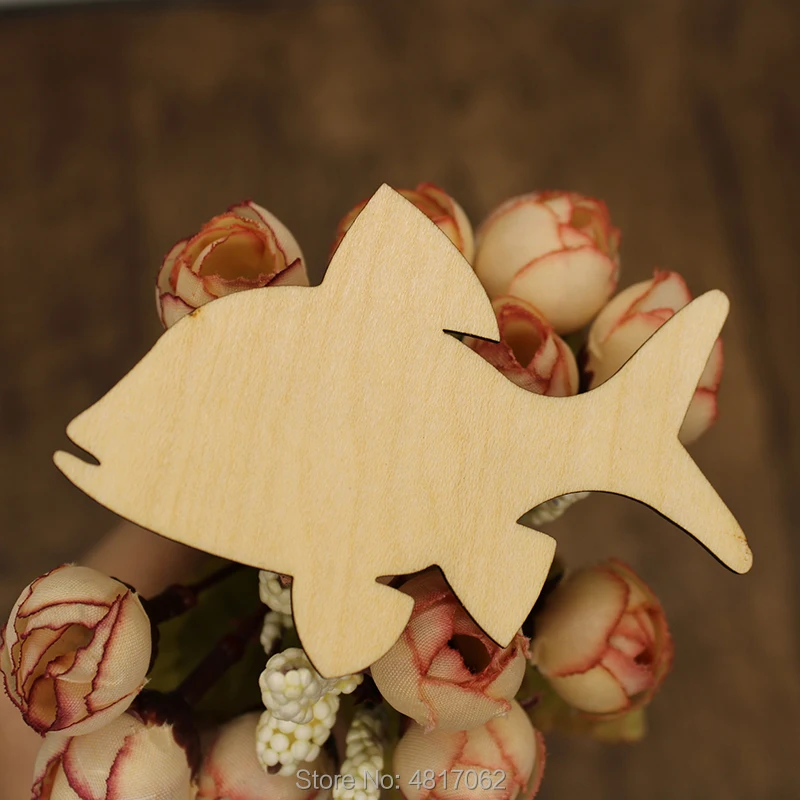 Рыба несколько размеров лазерная резка необработанной древесины вырезанные