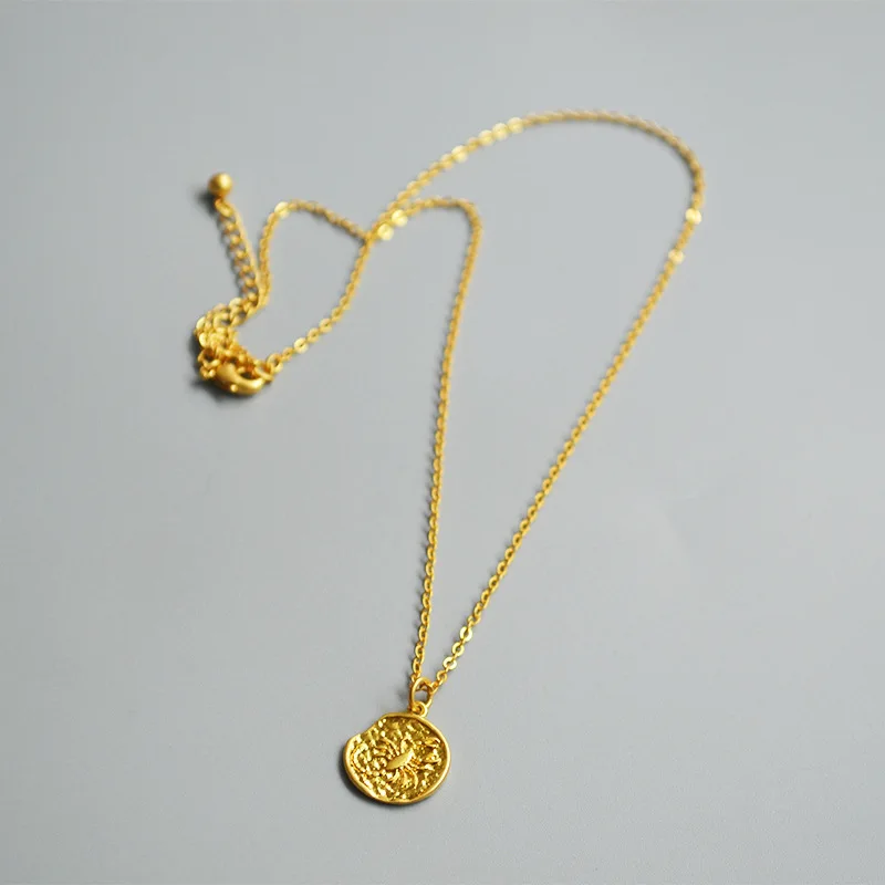 

Зодиака ожерелье 12 гороскоп с позолотой цепочка на шею для мужчин с тиснением подвеска в форме диска