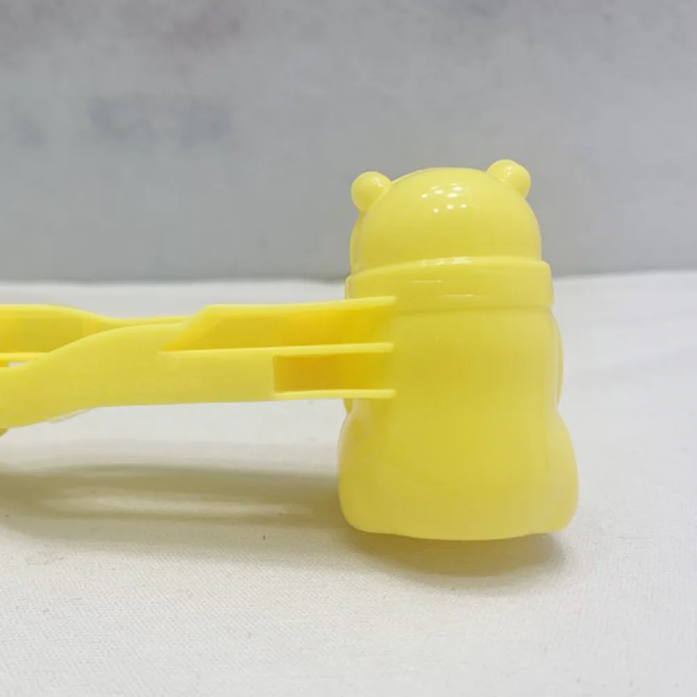 

2pcs/set Animal Snowball Maker Clip Winter Kids Outdoor Sand Snow Ball Fight Game Mold Tool Lovely High Quality Large Wholesale