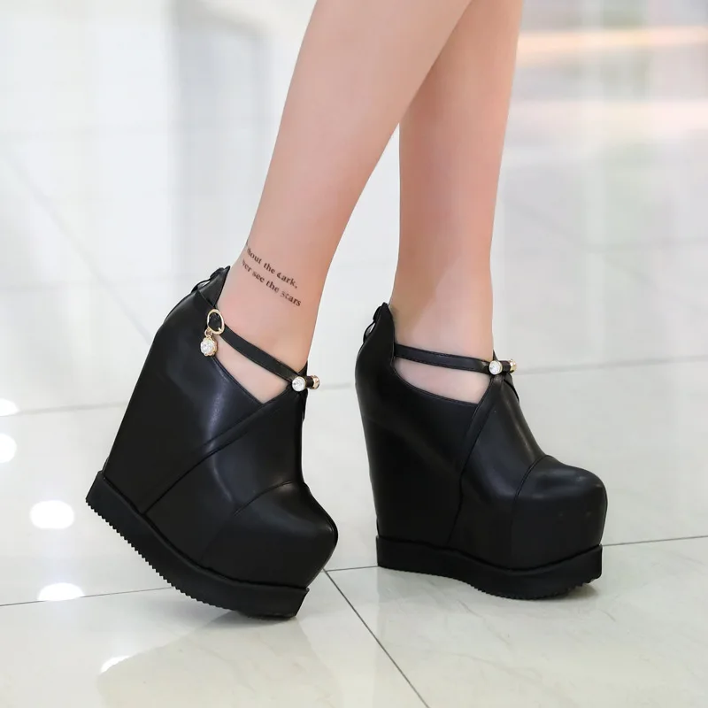 Женские короткие ботинки на толстой подошве новинка 2019 Модные ботильоны