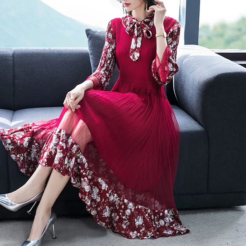 Женское приталенное платье с рукавами лепестками женское элегантное