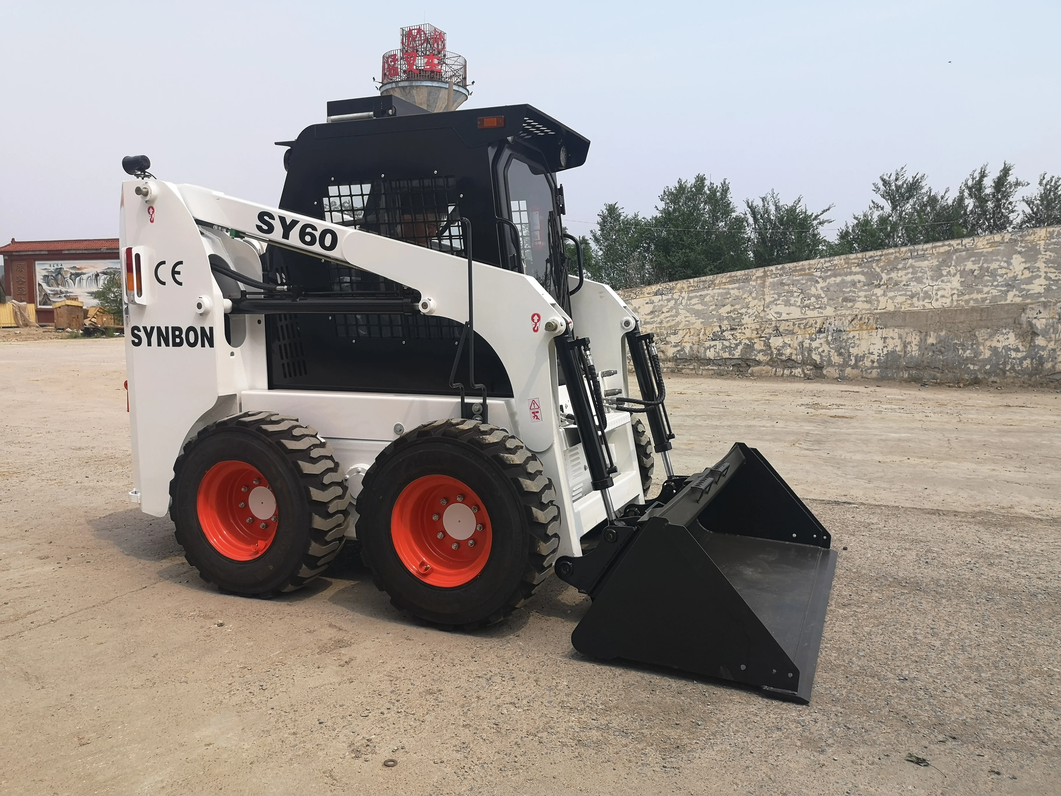 Полногидравлический колесный мини-борт SY60 фронтальный мини-погрузчик