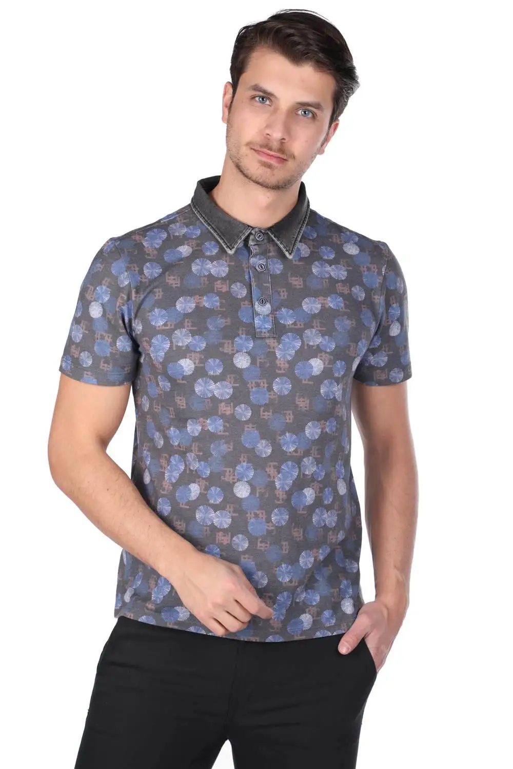 

Male Round Patterned Polo Collar T-Shirt