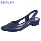 Женские босоножки из пластика, с закрытым носком, с острым носком, на толстом среднем каблуке, шлепанцы, Повседневная пляжная обувь ярких цветов, 2021