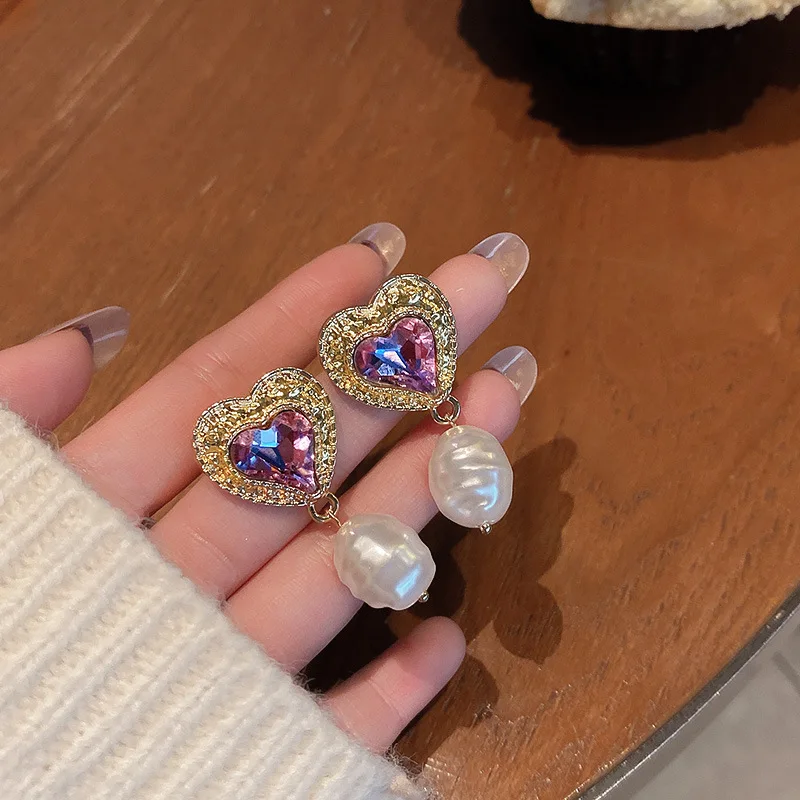 

Korean Fashion Trend Jewelry Extra Hip-Hop Vintage Lady Care Earrings with High Quality Design Aesthetic Gothic Earrings