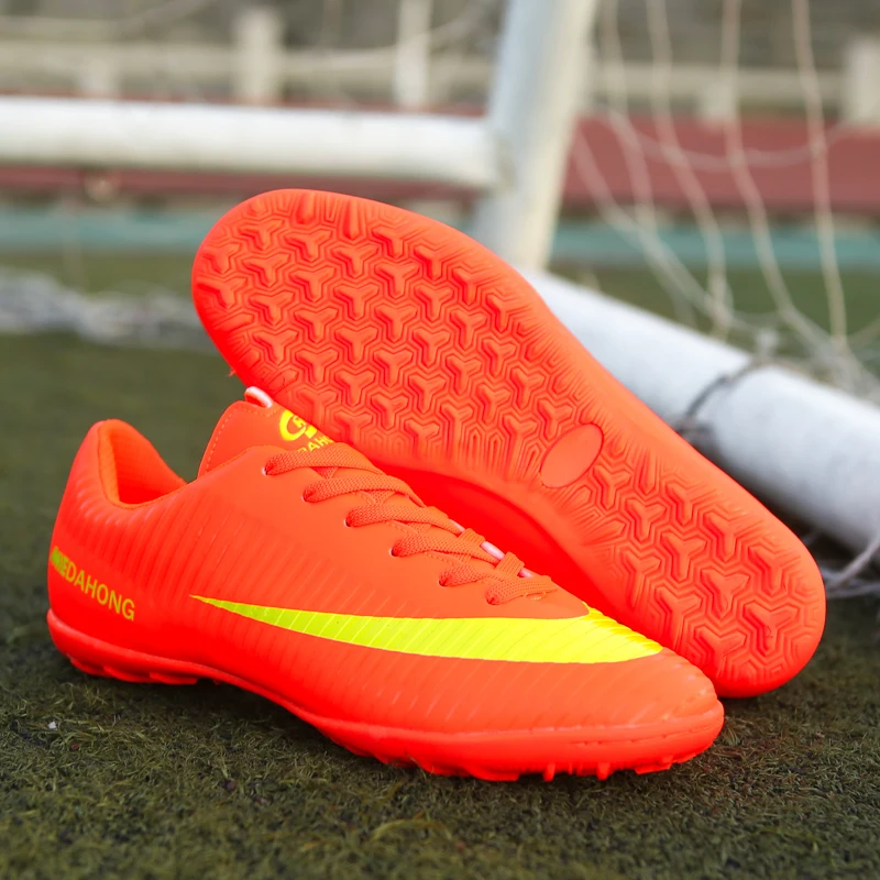 Новинка 2019 модная обувь для футбола кожаная тренировок на плоской подошве с