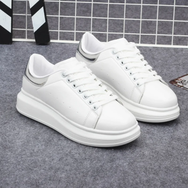 Новые белые кроссовки для весны и осени легкие удобные на толстой подошве