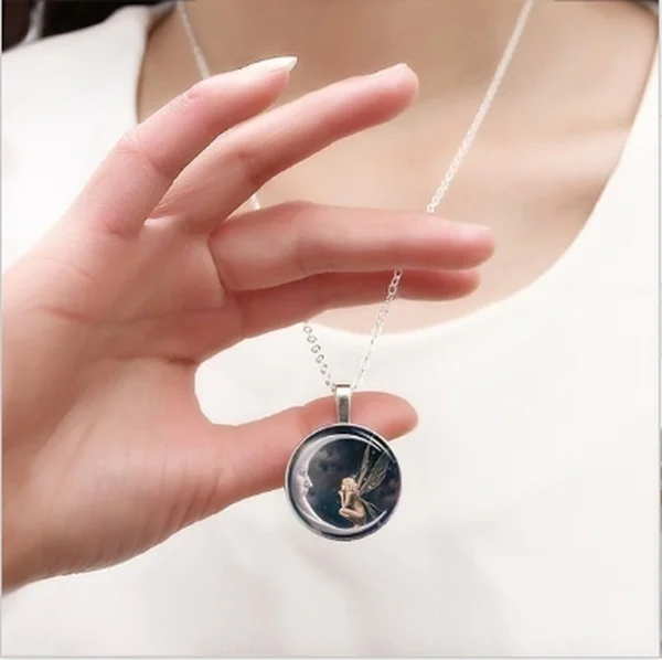 

Fashion Hadas Goticas Angel on Moon Art Photo Tibet Cabochon Glass Pendant Chain Necklace for Women Jewelry Gifts