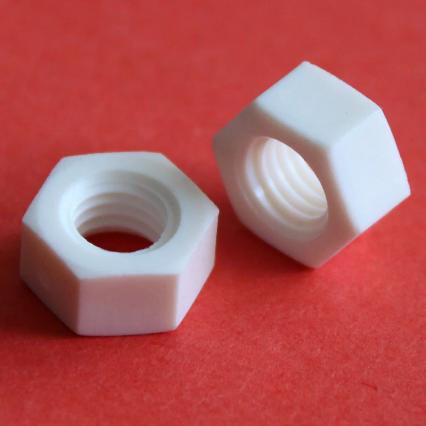 100шт. гайка шестигранная полная резьба женская винт PP пластиковая изоляция полипропилен белая шестигранное гнездо.