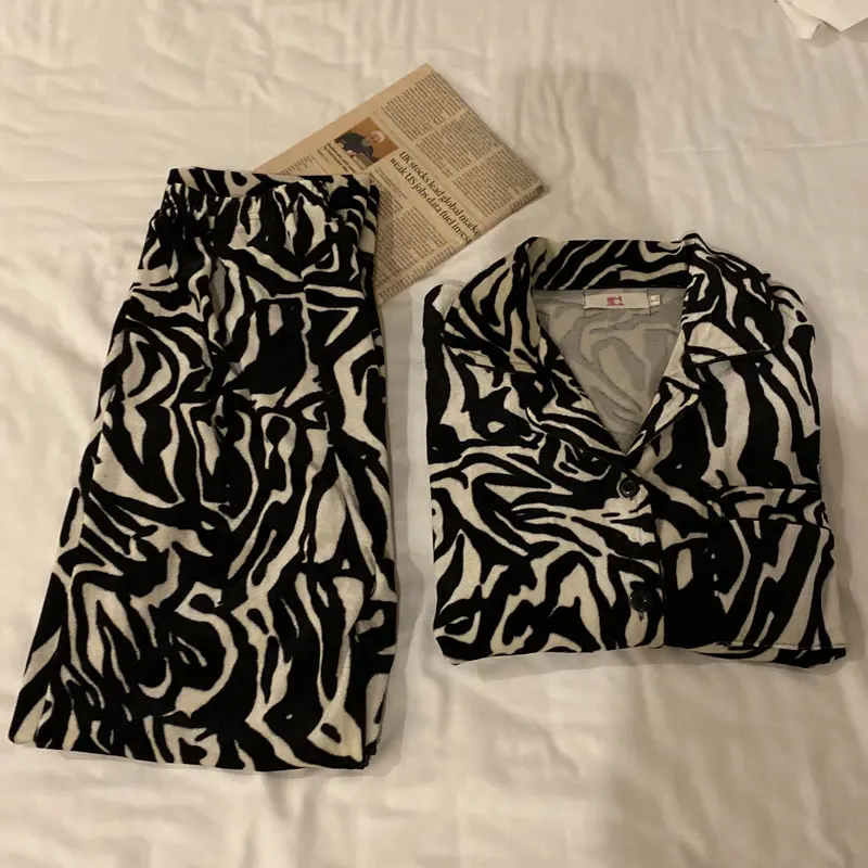 

Witer Warm Gold Velvet Pajamas Women Full Length Sleepwear Leopard Print Pyjamas Suit Female Mujer Homewear Nightsuit