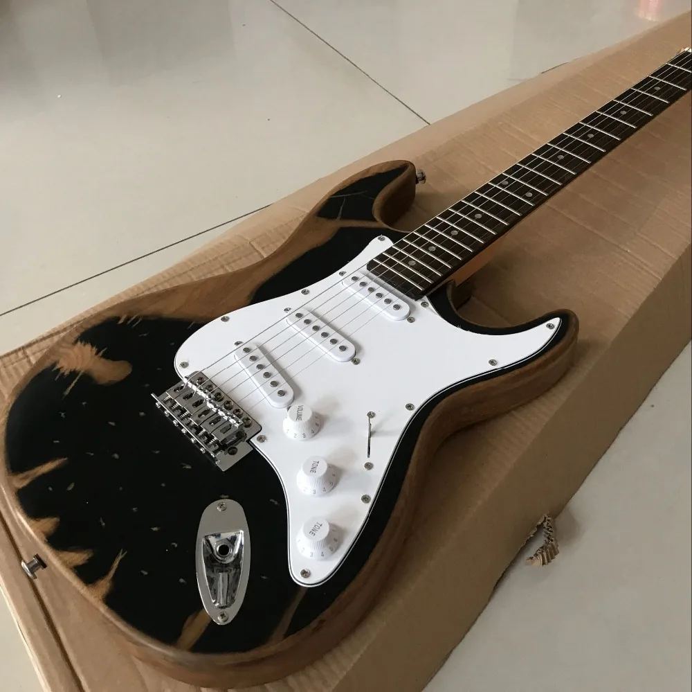 

Custom shop,Electric guitar,relics by hands guitarra,Rosewood fingerboard.handwork 6 Strings black color gitaar,real photos