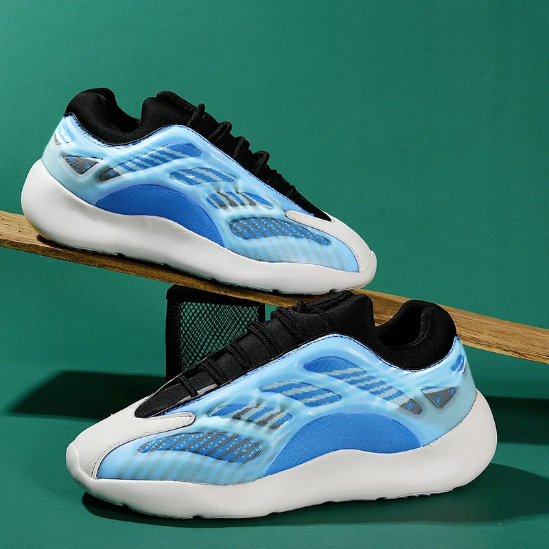 

Fashion Shoes Men Chunky Dad Shoes Breathable Retro Couple Sneakers Luminous Trend Sports Men Sneakers Big Size Male Trainers