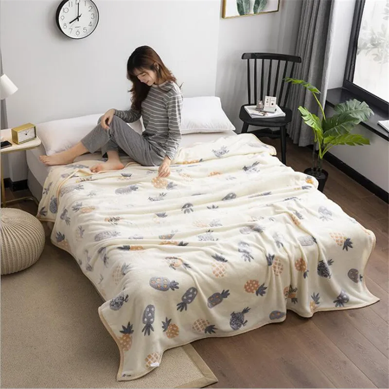 

Warm fleece blanket thickened autumn and winter flannel blanket wholesale coral fleece Throw Rug Sofa Bedding blanket sheets
