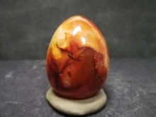 108.6gNatural color red agate egg polishing quartz crystal healing stone, furniture accessories