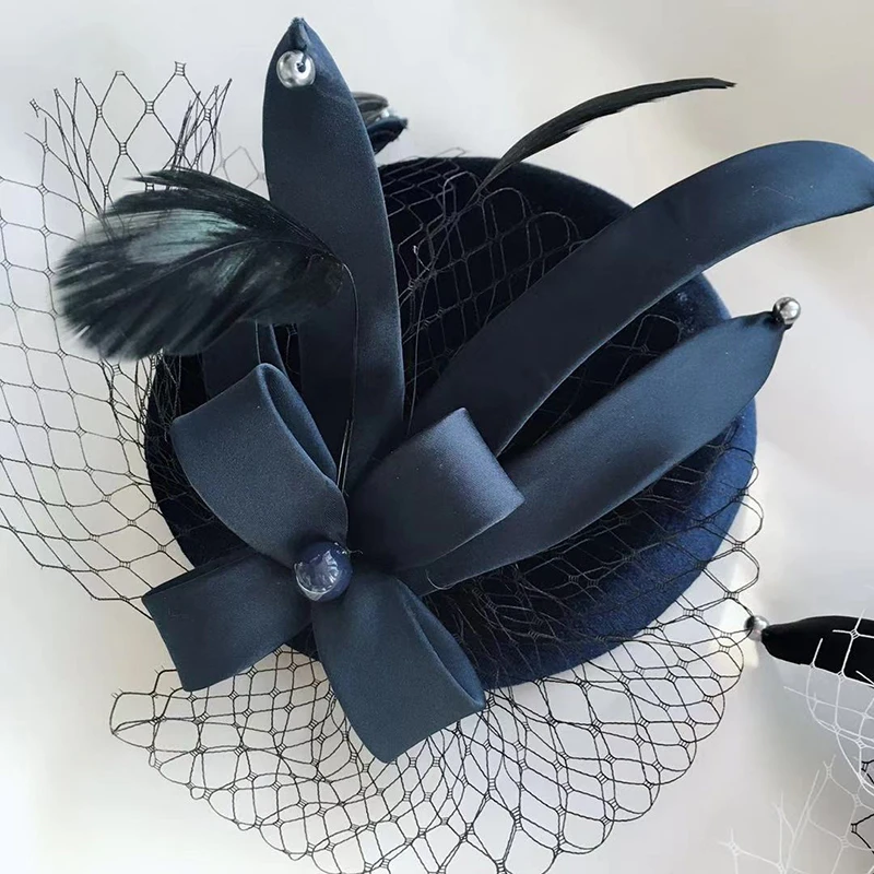 

Женская фетровая шляпка-«Таблетка», винтажная Свадебная шляпка с вуалью, модель LM069, 2019