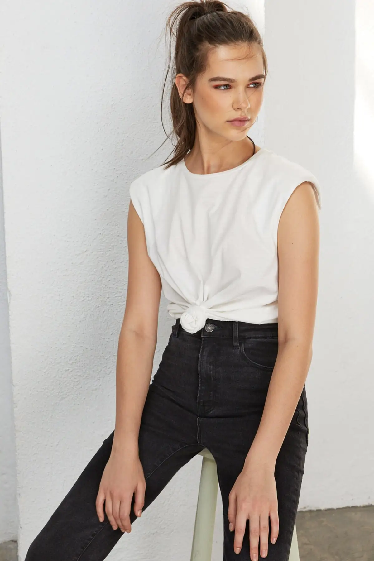 

Women Dark Gray Slim Fit Mom Jeans Women Jeans 2021 Fashion