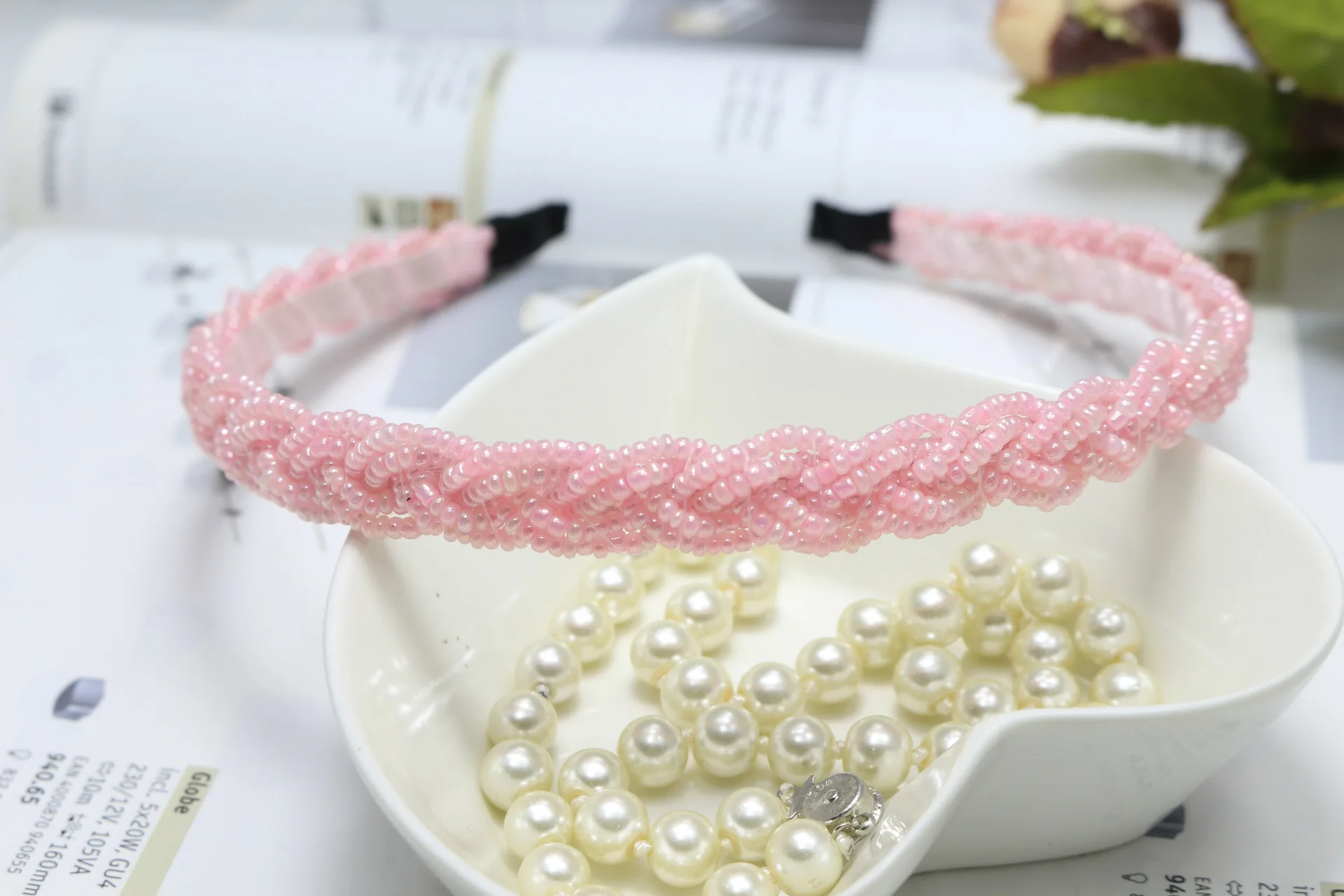 

1PCS NEW 9Colour Beaded Twist Weaving Women's Hair Hoop Small Pearl Wide Female Head Bands Jewelry Headdress