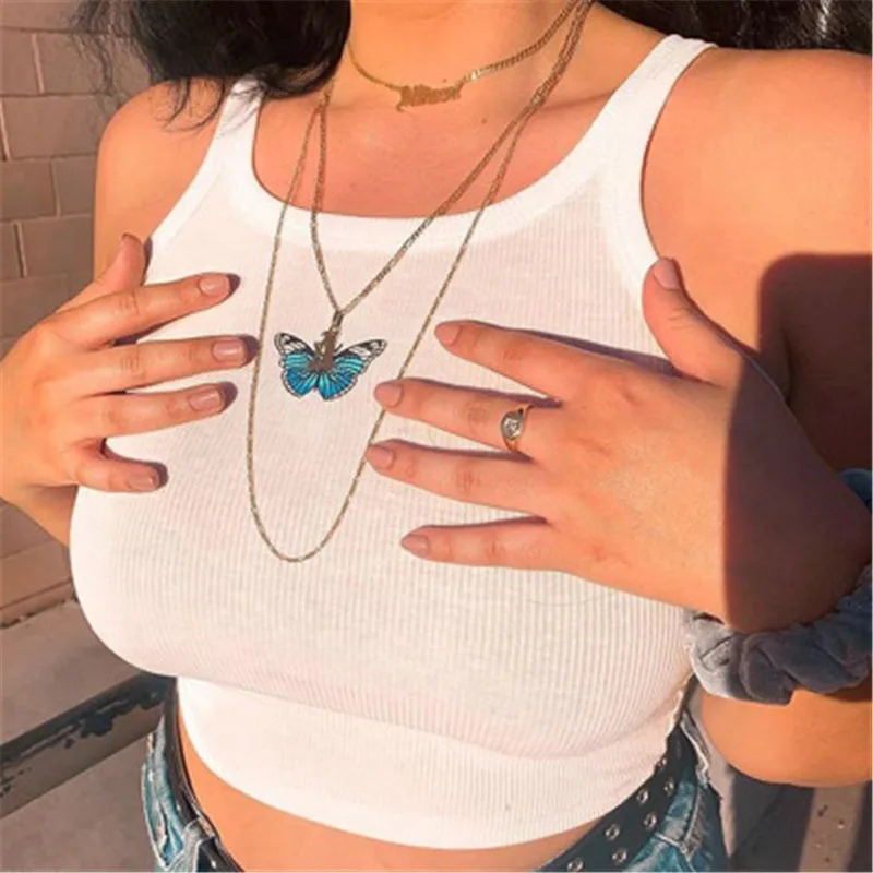 Женский укороченный топ с принтом бабочек белый облегающий на бретелях в стиле