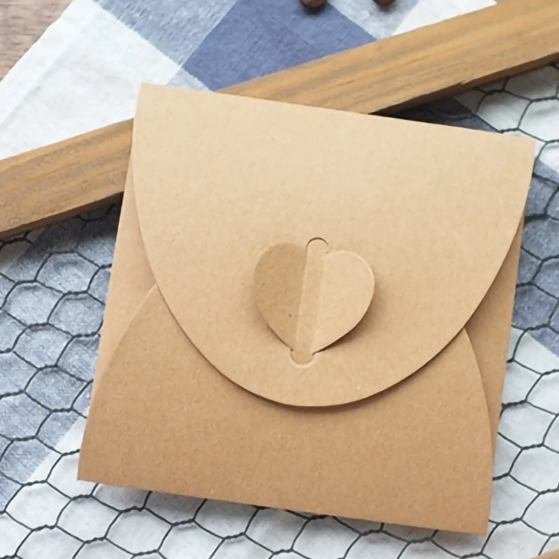 50Pcs/Lot Retro Love Kraft Cd Dvd Sleeves Paper Envelopes with Heart Button for Wedding Party 13x13Cm | Канцтовары для офиса и