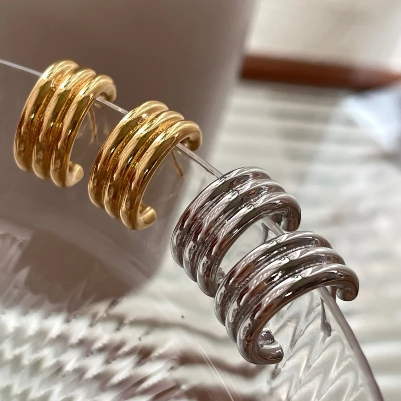 

Gold and silver two color new French Earrings simple retro three ring earrings earrings advanced Japanese and Korean net red