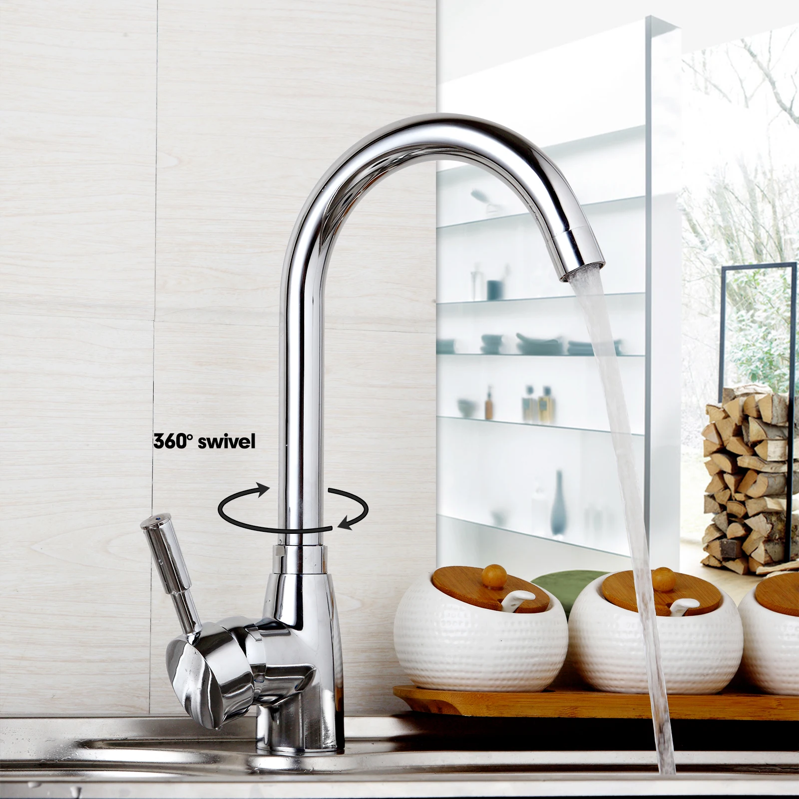 Поворотный на 360 градусов смеситель для ванной комнаты с хромированной отделкой