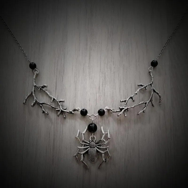 

Goth Black Onyx Spider Pendant Branch Witchy Forest Necklace Classical Charm Gift For Women Girl New Fashion Jewlery