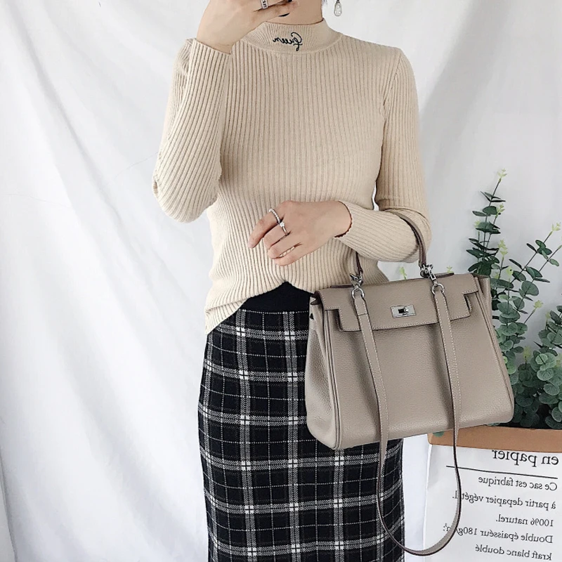 Пуловер женский осенне-зимний вязаный с вышивкой и буквами | Женская одежда