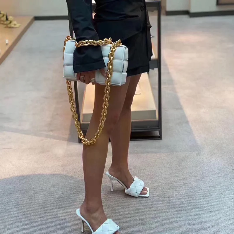 

Luxury women's shoulder pockets Weaving leather Flap Bag For women 2020 Designer Handbags Thick chain Women's handbags